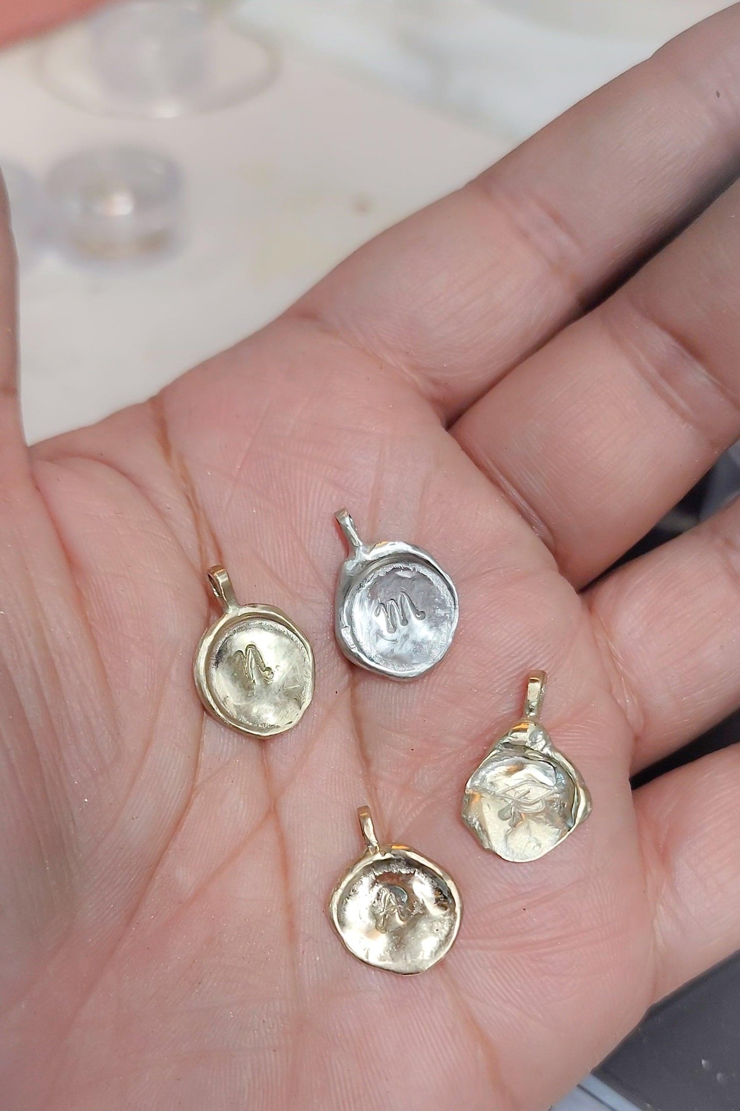 Silver Initial Letter: Ancestral Heritage - Estilos by Ytalia