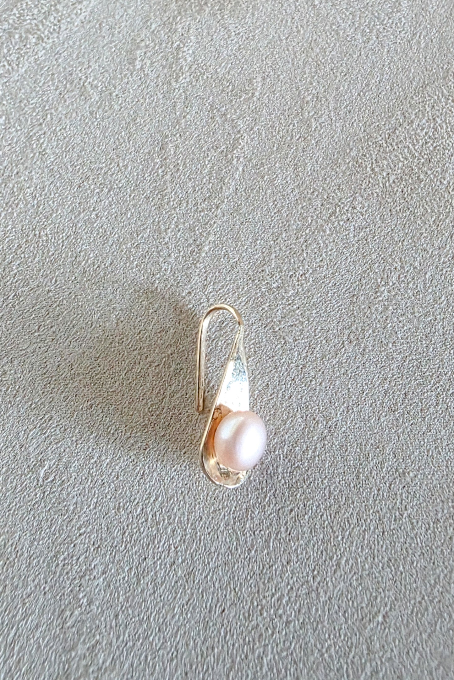 Perlare aretes: oro sólido