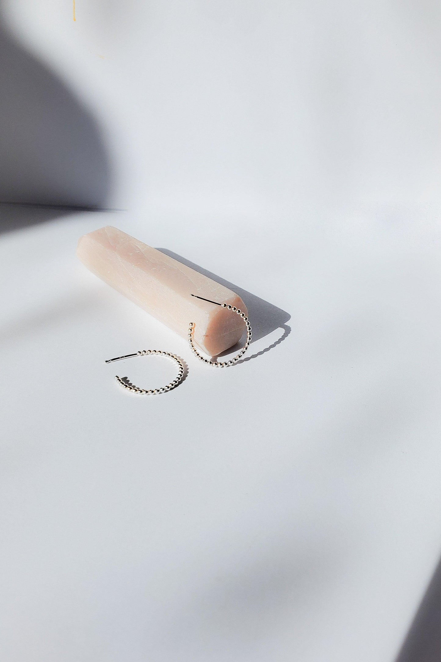 Lakshmi Bead Open Hoops Silver : Divina Femenina - Estilos by Ytalia