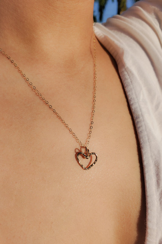 Korazon con textura Necklace GF : Love Energy