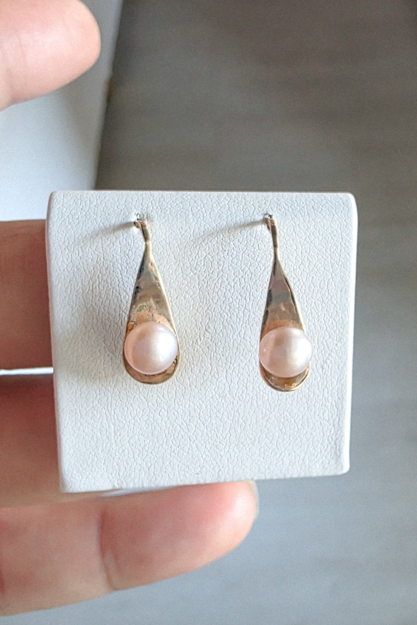 Perlare aretes: oro sólido