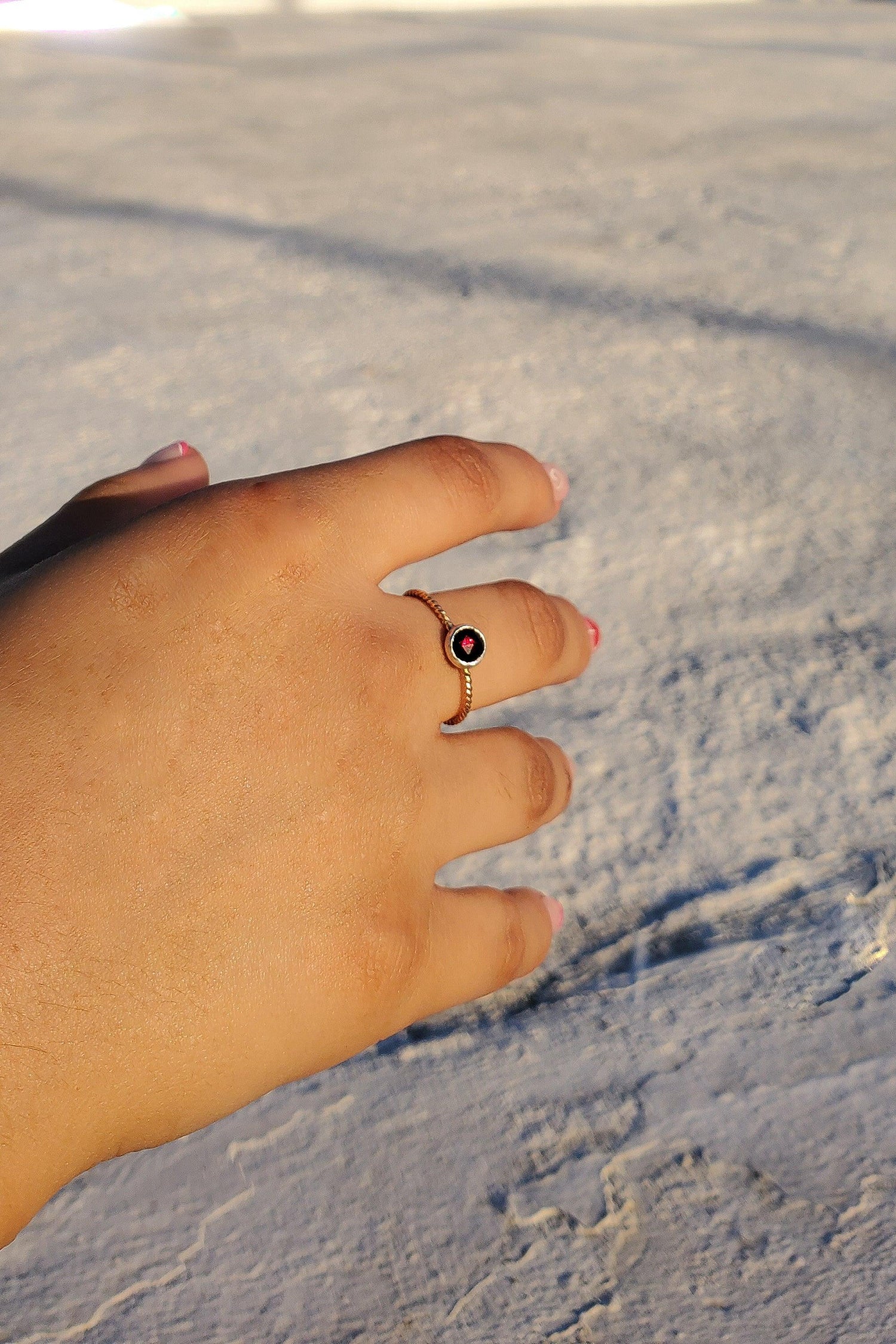 Mai Bhago Anillo GF : Garnet - Estilos by Ytalia